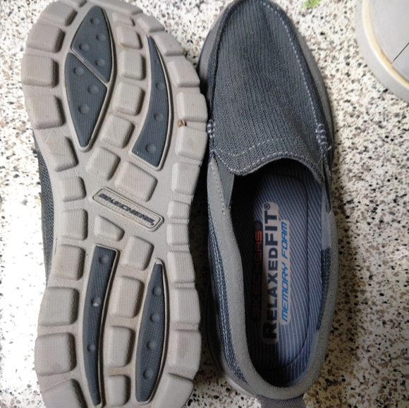 Shoes - Picture 6 of 7